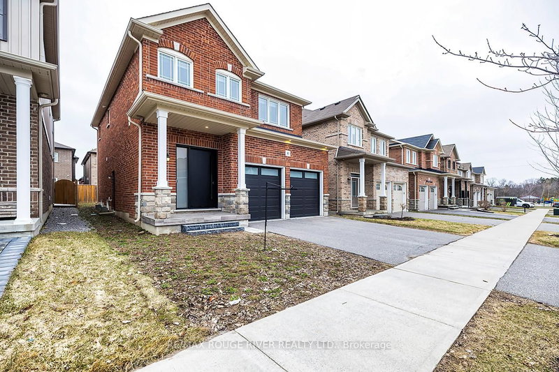 10 Moses Cres, Clarington, L1C 0T7 | Image 2