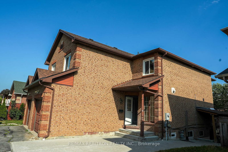 17 Lenthall Avenue