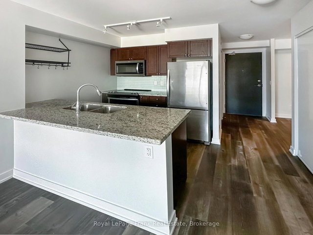 501 - 8 Trent Avenue