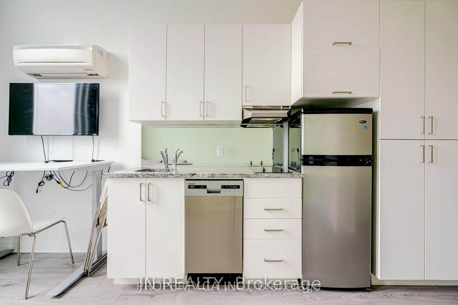 1900 Simcoe St Street N, Unit 642 - Photo 16