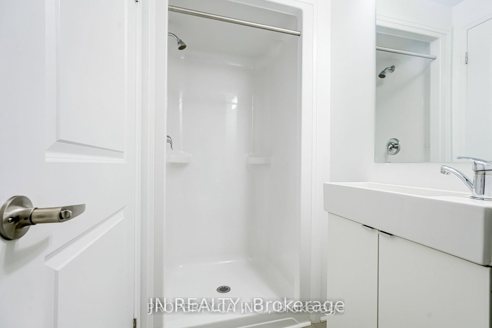 1900 Simcoe St Street N, Unit 642 - Photo 3