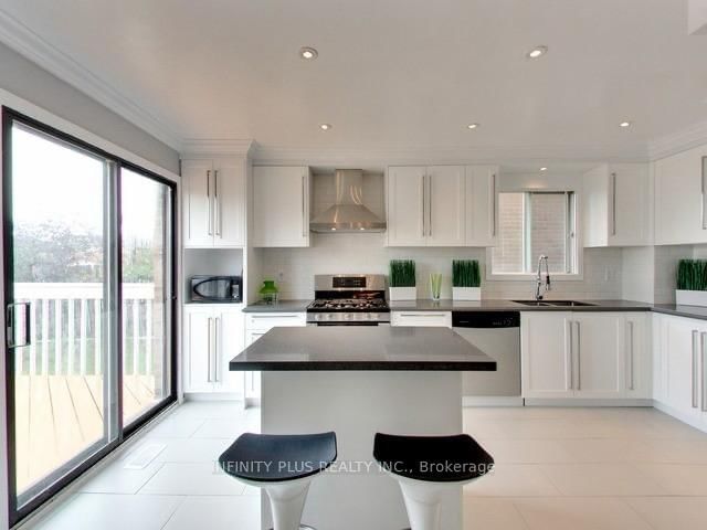 6 Woodward Cres, Ajax, L1S 5T6 | Image 3