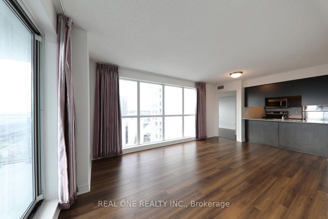 1502 - 50 Town Centre Court