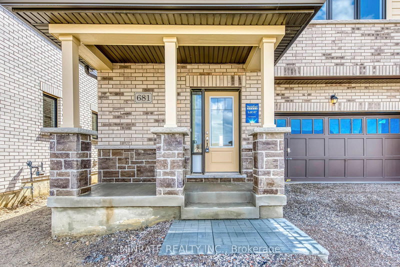 681 Catalina Manr, Pickering, L1X 0V1 | Image 2