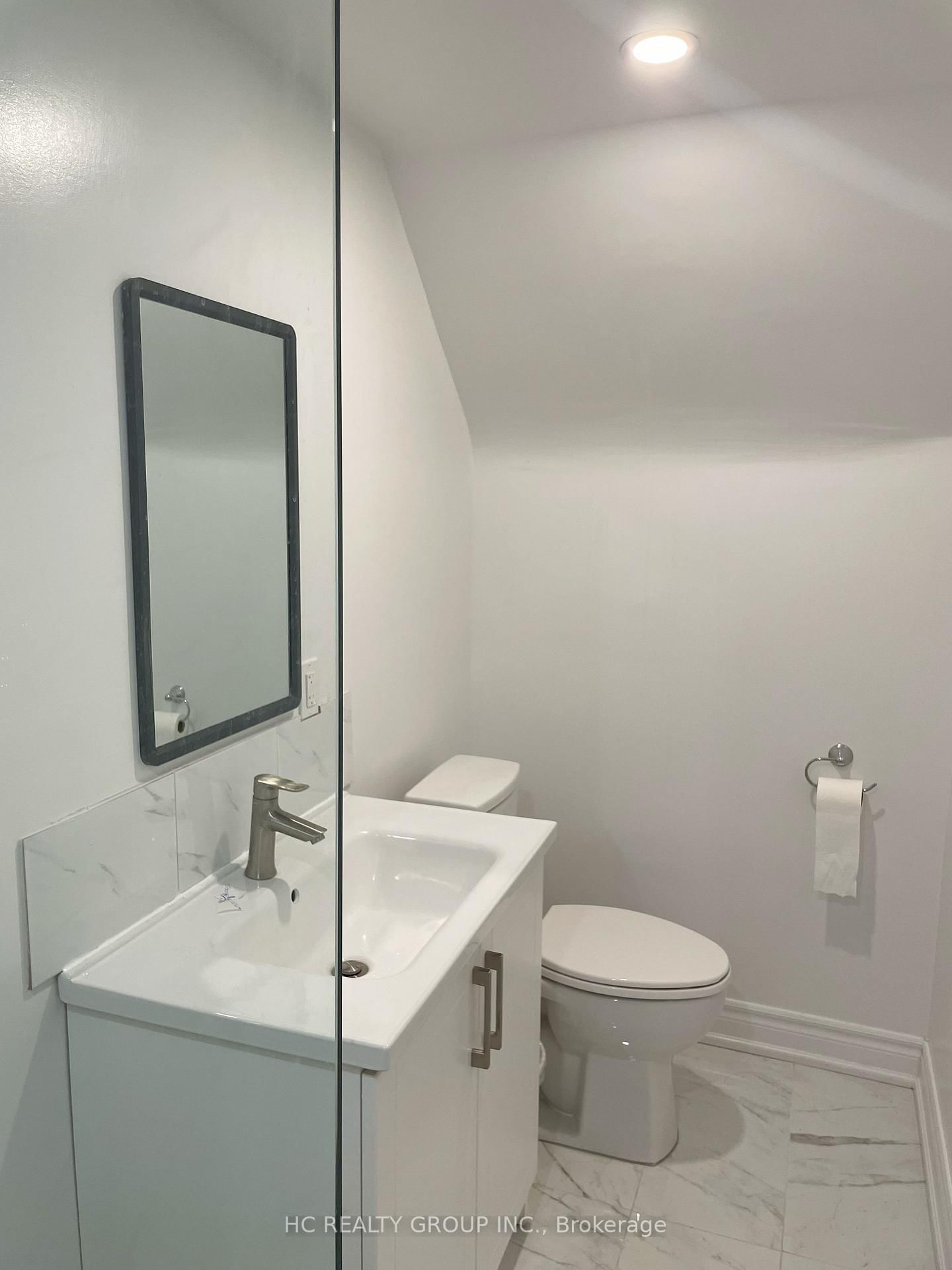 Detached House for lease at Main-48 Torrens Avenue, Toronto, Ontario, M4K 2H8 - Broadview North - MLS: E12956634