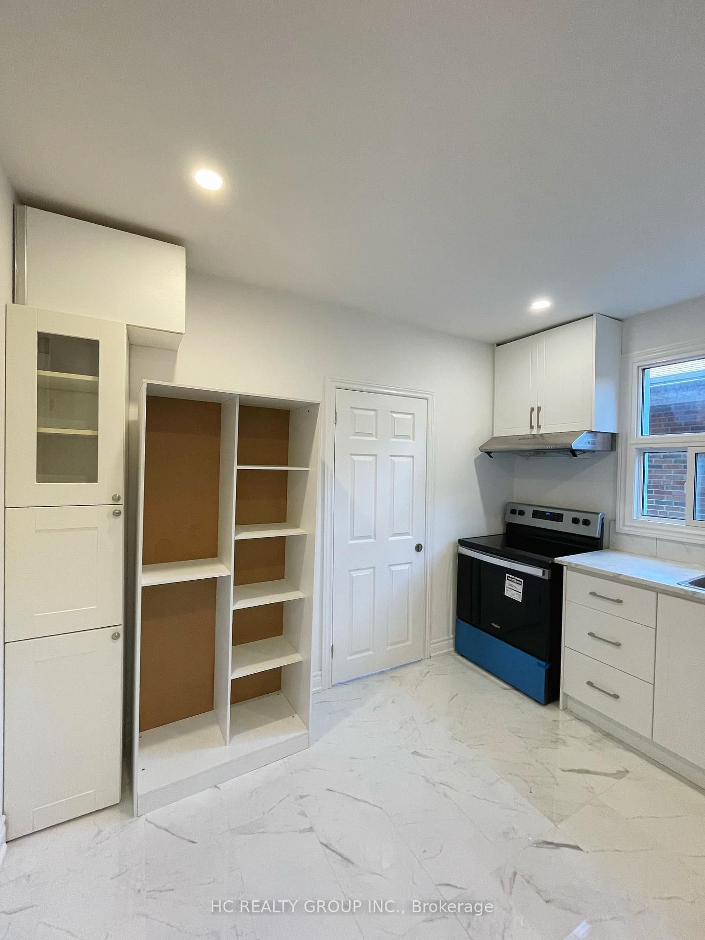 Detached House for lease at Main-48 Torrens Avenue, Toronto, Ontario, M4K 2H8 - Broadview North - MLS: E12956634