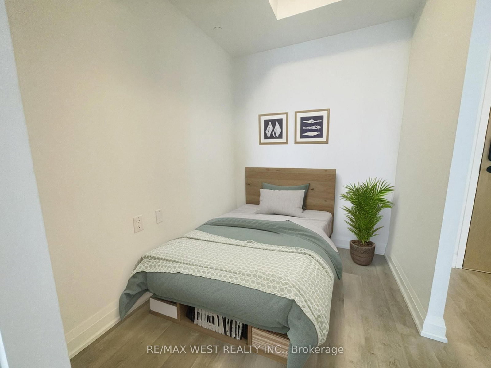 Condo for lease at 701-2369 Danforth Avenue, Toronto, Ontario, M4C 0B1 - East End-Danforth - MLS: E12956862