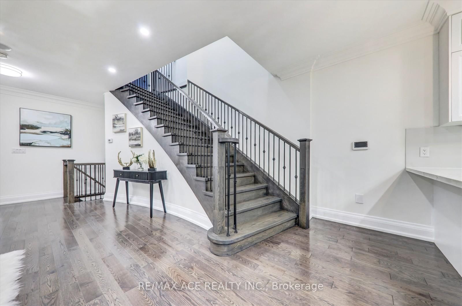 Detached House for sale at 71 Lillington Avenue, Toronto, Ontario, M1N 3K6 - Birchcliffe-Cliffside - MLS: E12956966