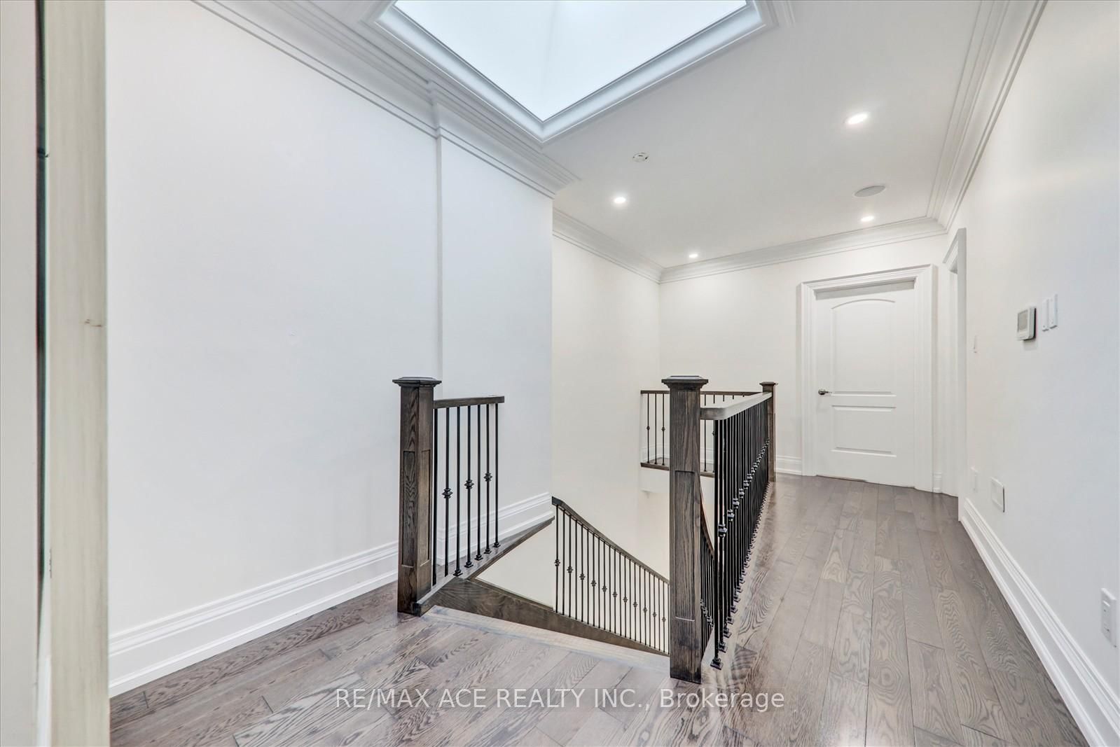 Detached House for sale at 71 Lillington Avenue, Toronto, Ontario, M1N 3K6 - Birchcliffe-Cliffside - MLS: E12956966