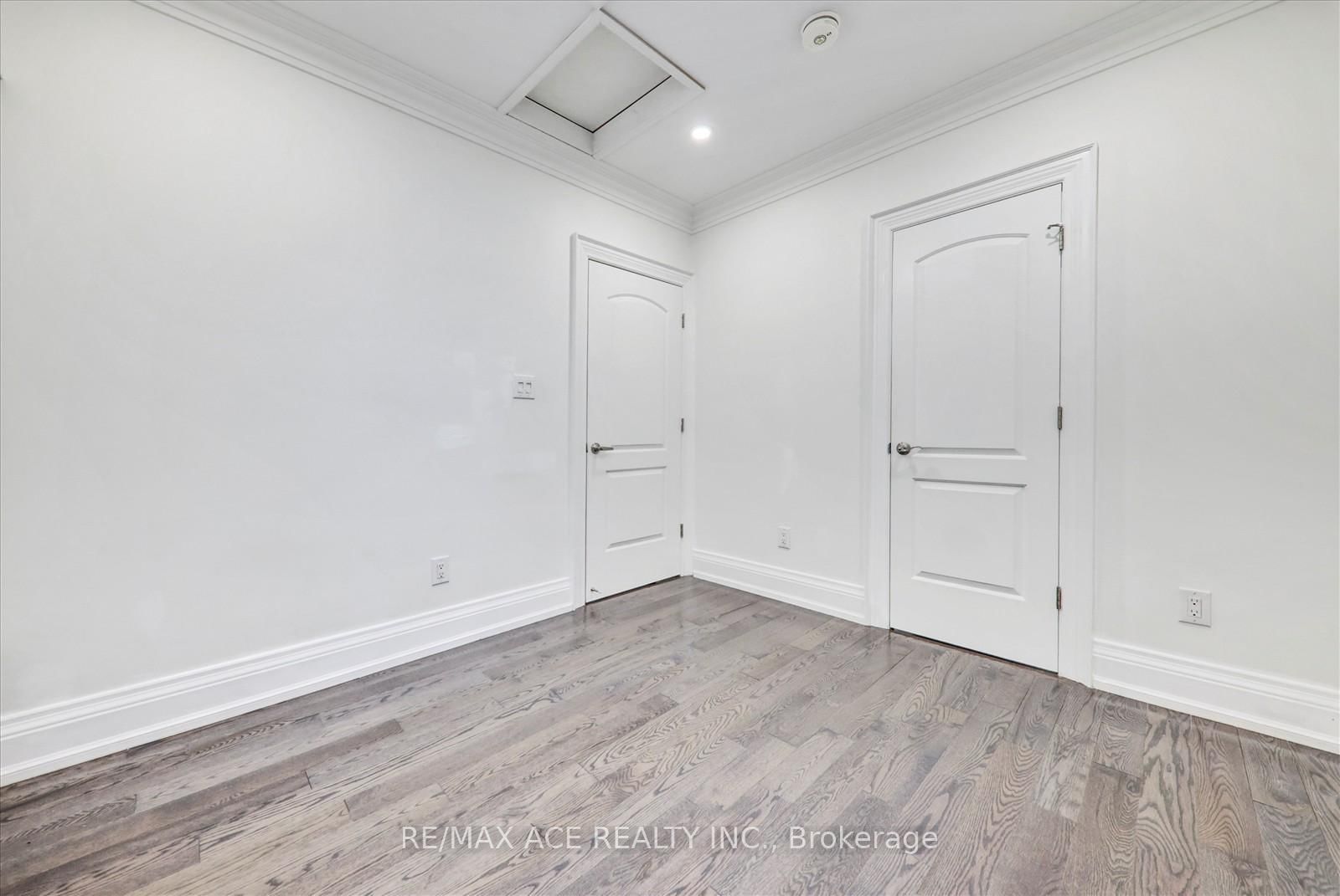 Detached House for sale at 71 Lillington Avenue, Toronto, Ontario, M1N 3K6 - Birchcliffe-Cliffside - MLS: E12956966