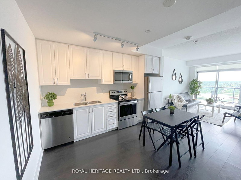 home for lease on LP 6-1255 Bayly Street S