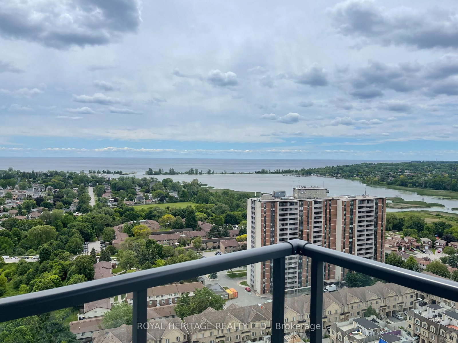 1255 Bayly Street S, Unit LP 6 - Photo 12