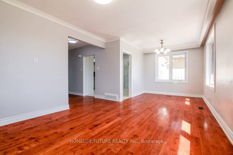 Main - 90 Mountland Dr, Toronto, M1G 2P1 | Image 2