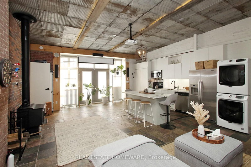 147 Boston Ave, Toronto, M4M 2T8 | Image 2