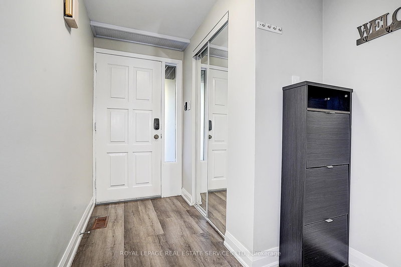 23 - 2020 Pharmacy Ave, Toronto, M1T 1H8 | Image 3