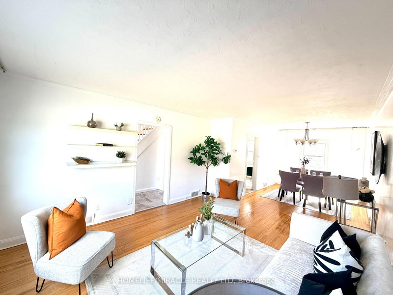 12 Roselm Rd, Toronto, M1R 3Y6 | Image 3