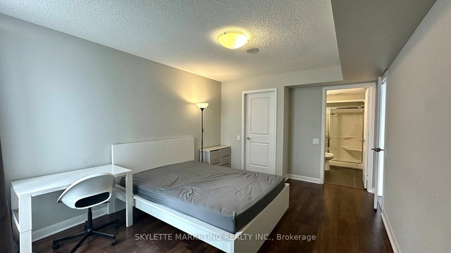 LPH3506 - 25 Town Centre Court