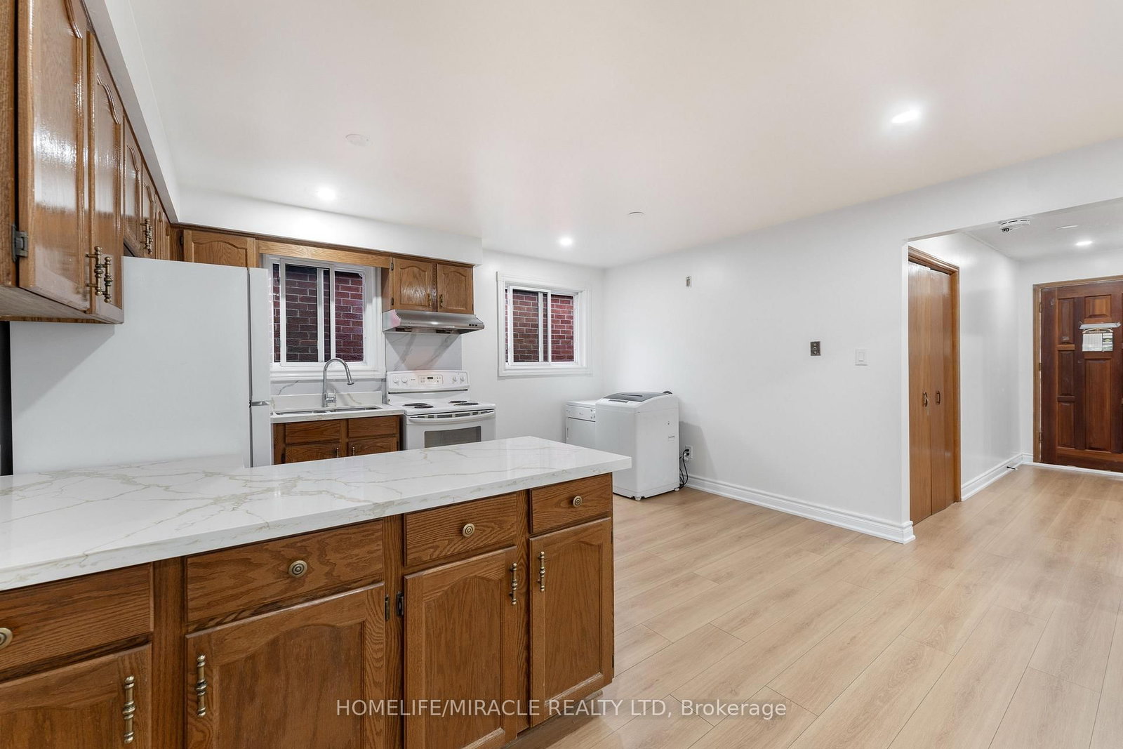 Detached House for sale at 4 Greendowns Drive, Toronto, Ontario, M1M 2G7 - Scarborough Village - MLS: E12958060