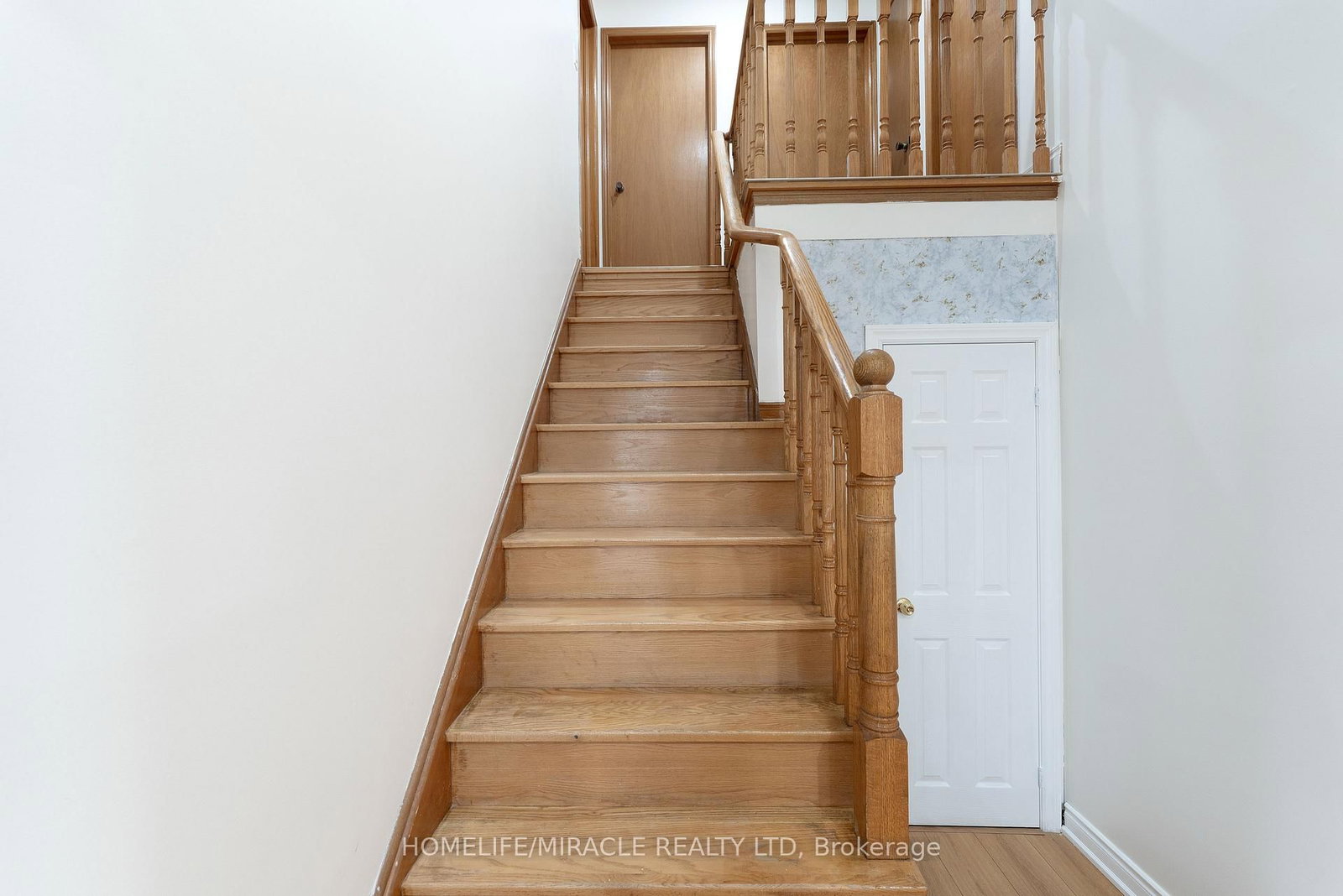 Detached House for sale at 4 Greendowns Drive, Toronto, Ontario, M1M 2G7 - Scarborough Village - MLS: E12958060