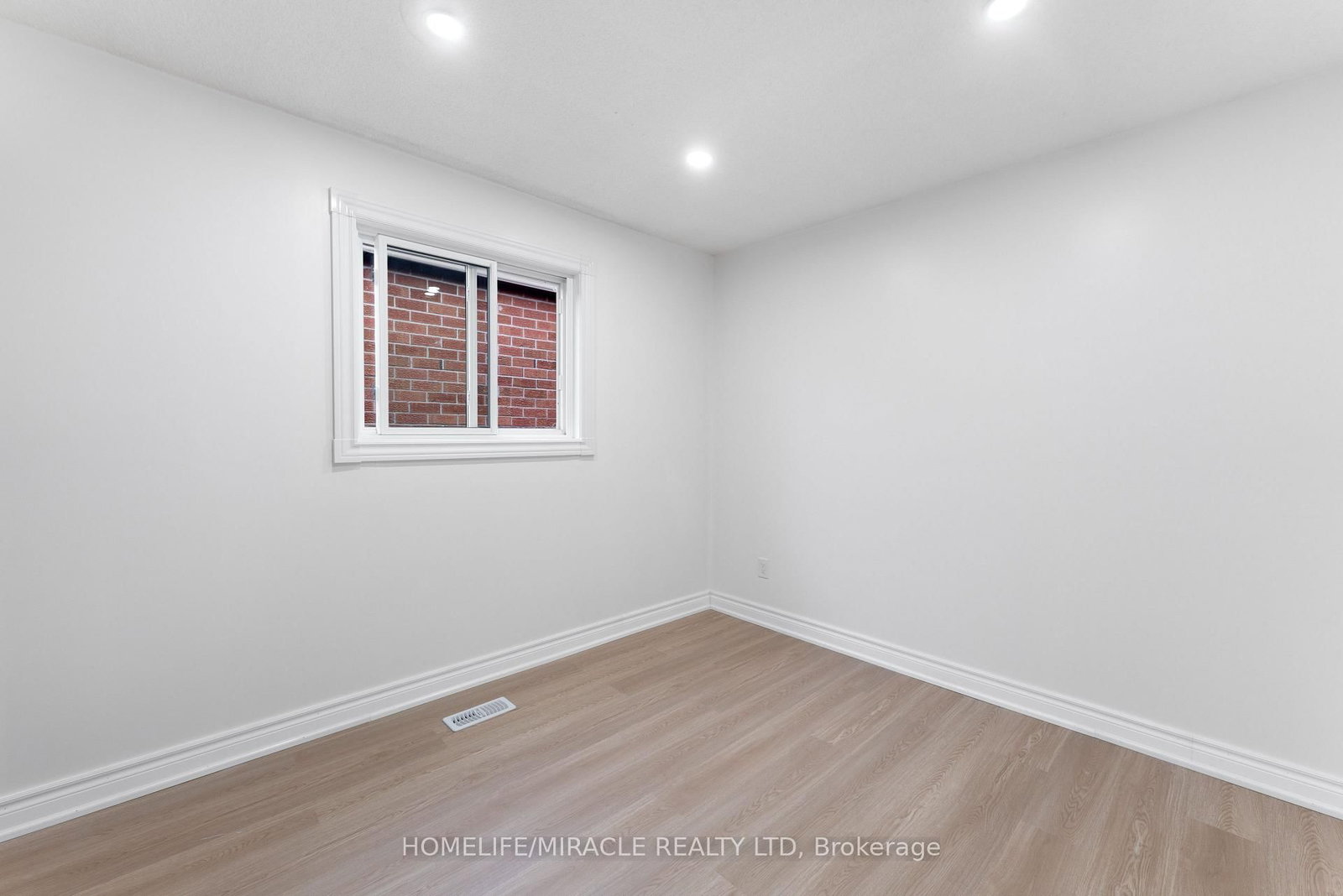 Detached House for sale at 4 Greendowns Drive, Toronto, Ontario, M1M 2G7 - Scarborough Village - MLS: E12958060