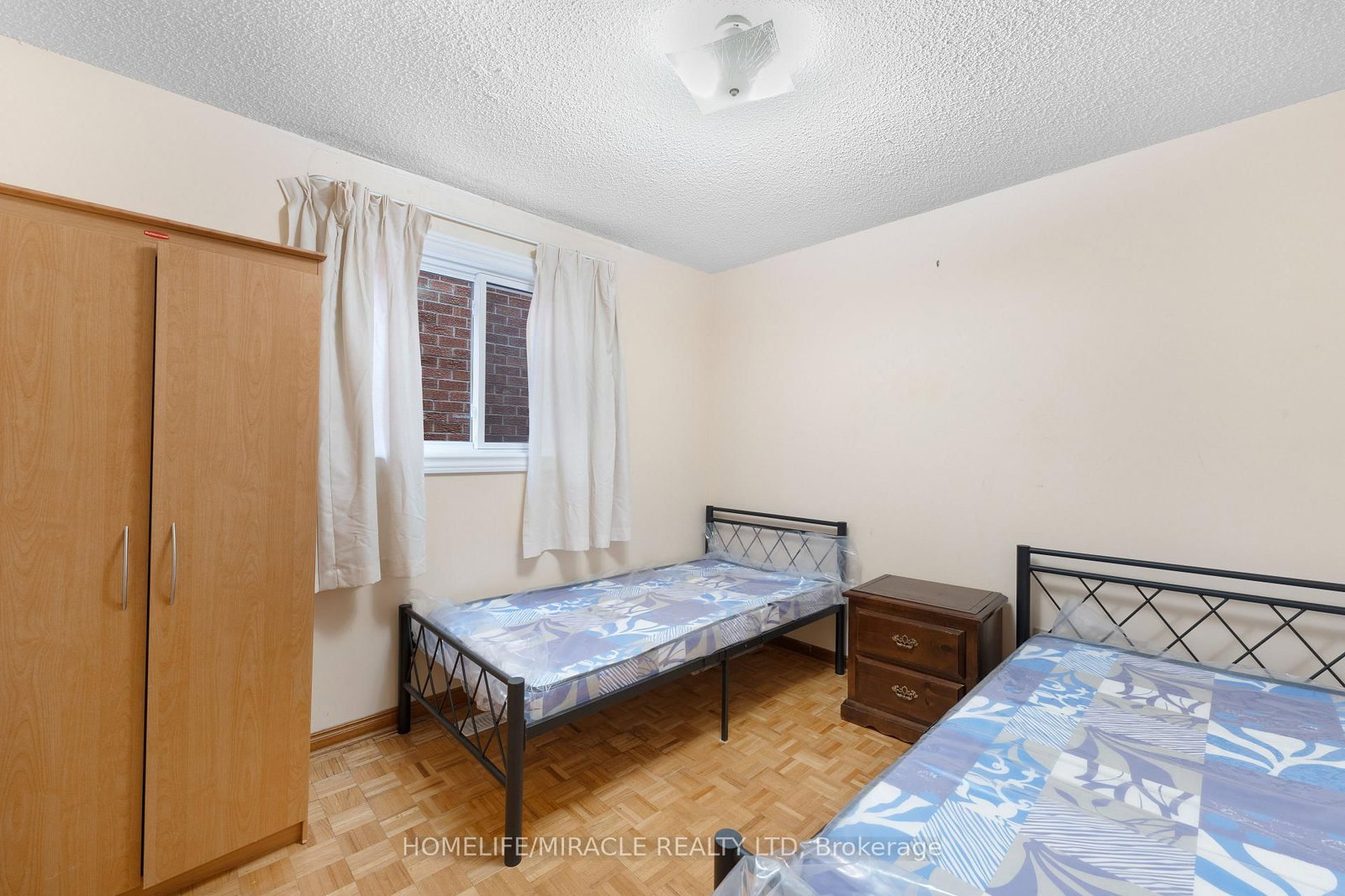 Detached House for sale at 4 Greendowns Drive, Toronto, Ontario, M1M 2G7 - Scarborough Village - MLS: E12958060