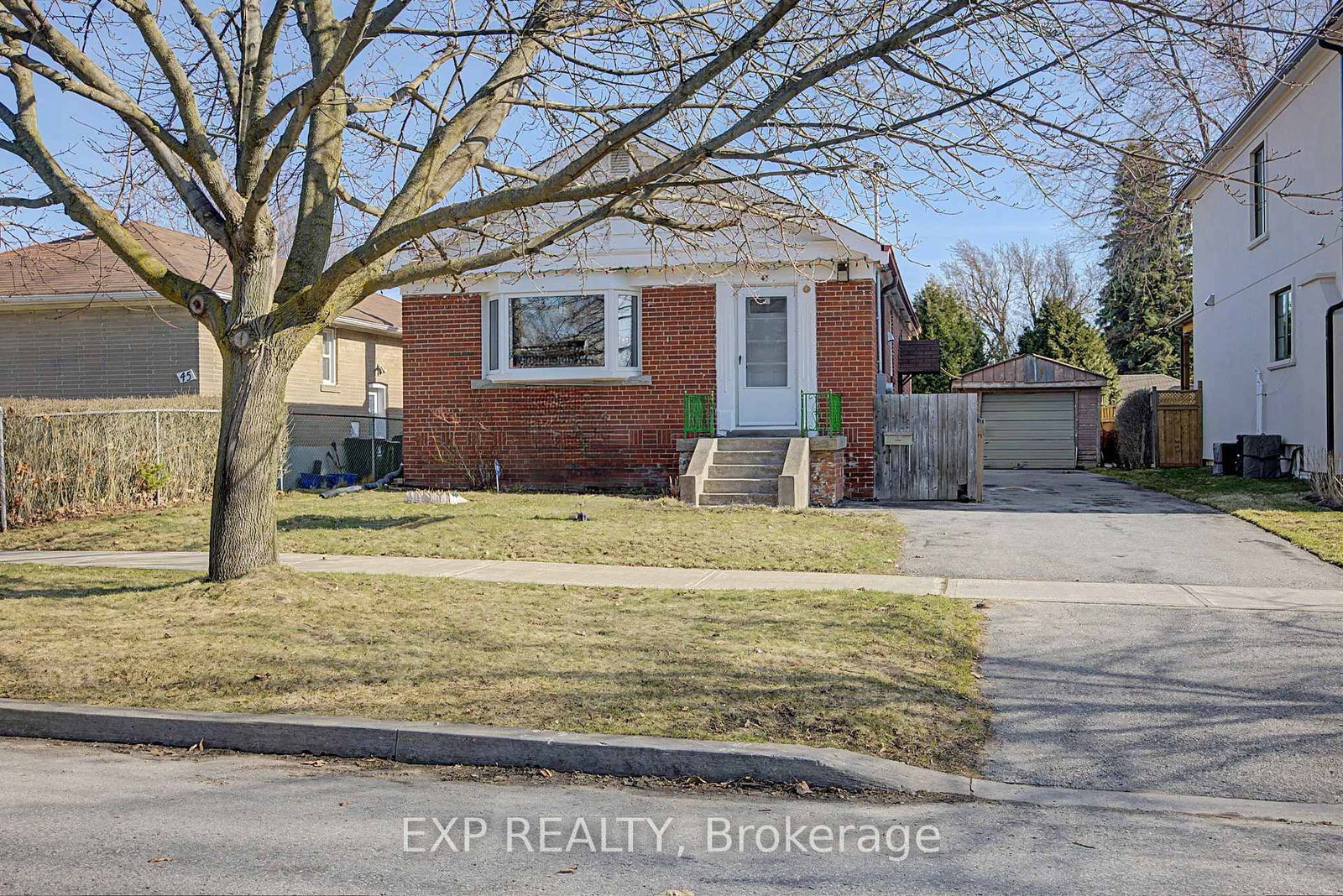 Detached House for sale at 43 Yorkshire Road, Toronto, Ontario, M1K 3B7 - Ionview - MLS: E12958162