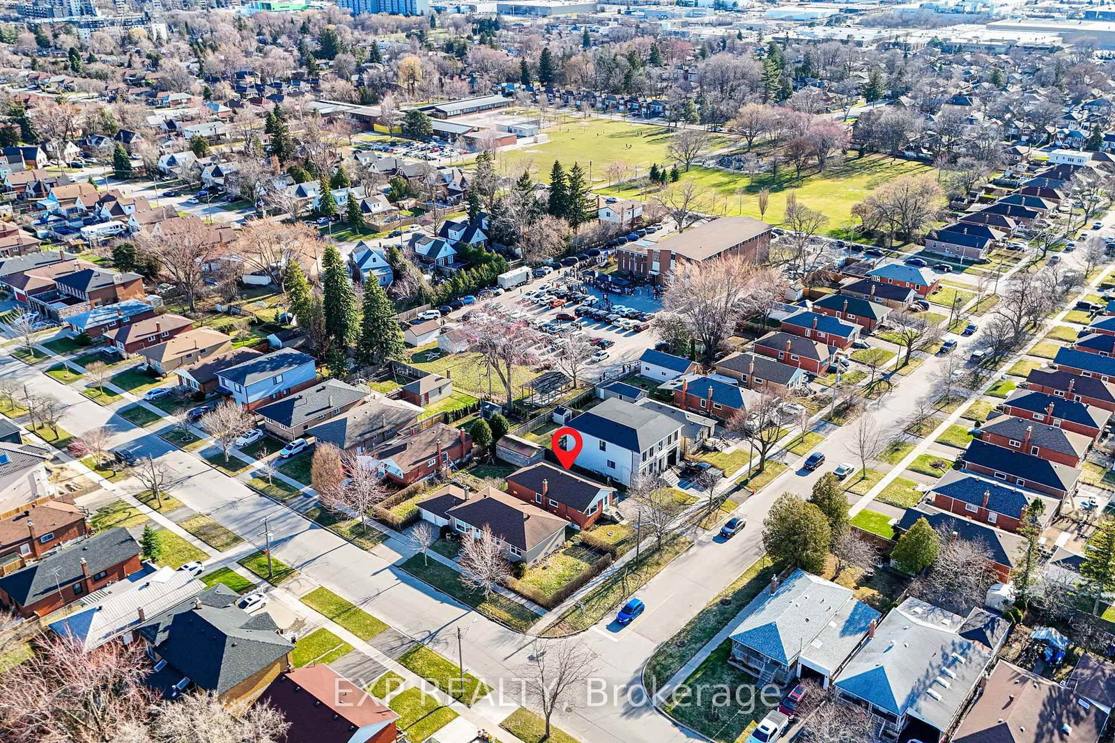 Detached House for sale at 43 Yorkshire Road, Toronto, Ontario, M1K 3B7 - Ionview - MLS: E12958162