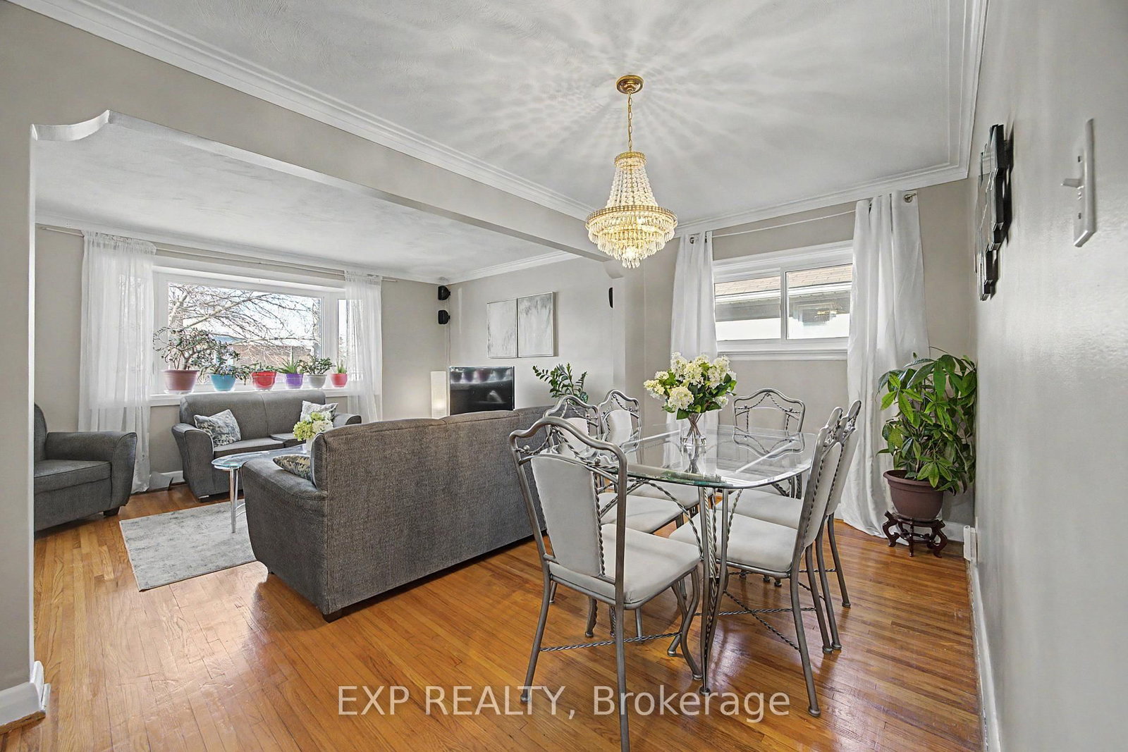 Detached House for sale at 43 Yorkshire Road, Toronto, Ontario, M1K 3B7 - Ionview - MLS: E12958162