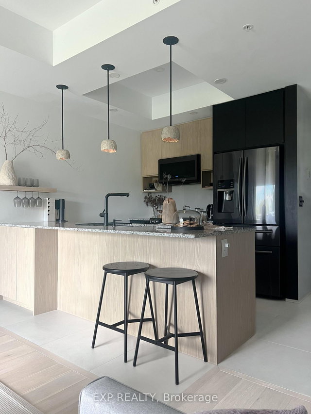 312 - 670 Gordon Street