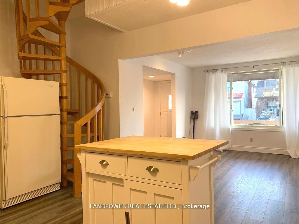 Detached House for lease at Front unit with basement-178 Coleman Avenue, Toronto, Ontario, M4C 1R4 - East End-Danforth - MLS: E12958408