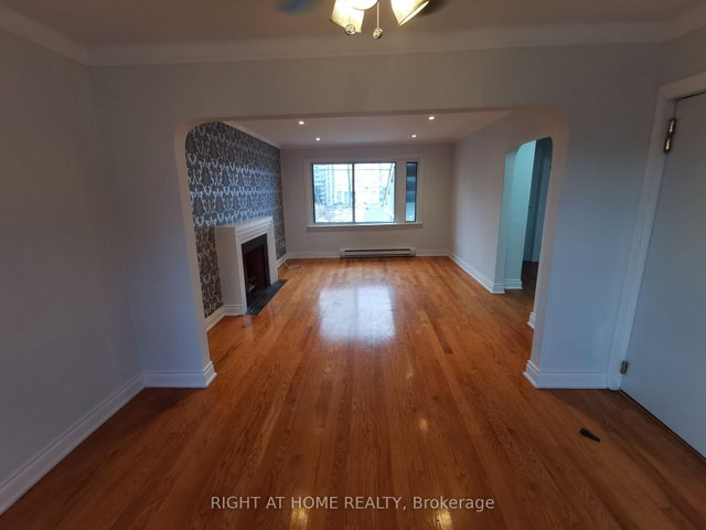 MAIN FLOOR - 1785 Victoria Pk Avenue
