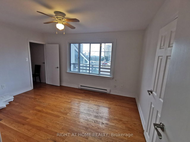 MAIN FLOOR - 1785 Victoria Pk Avenue