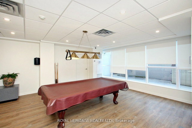 106 - 3231 Eglinton Avenue E