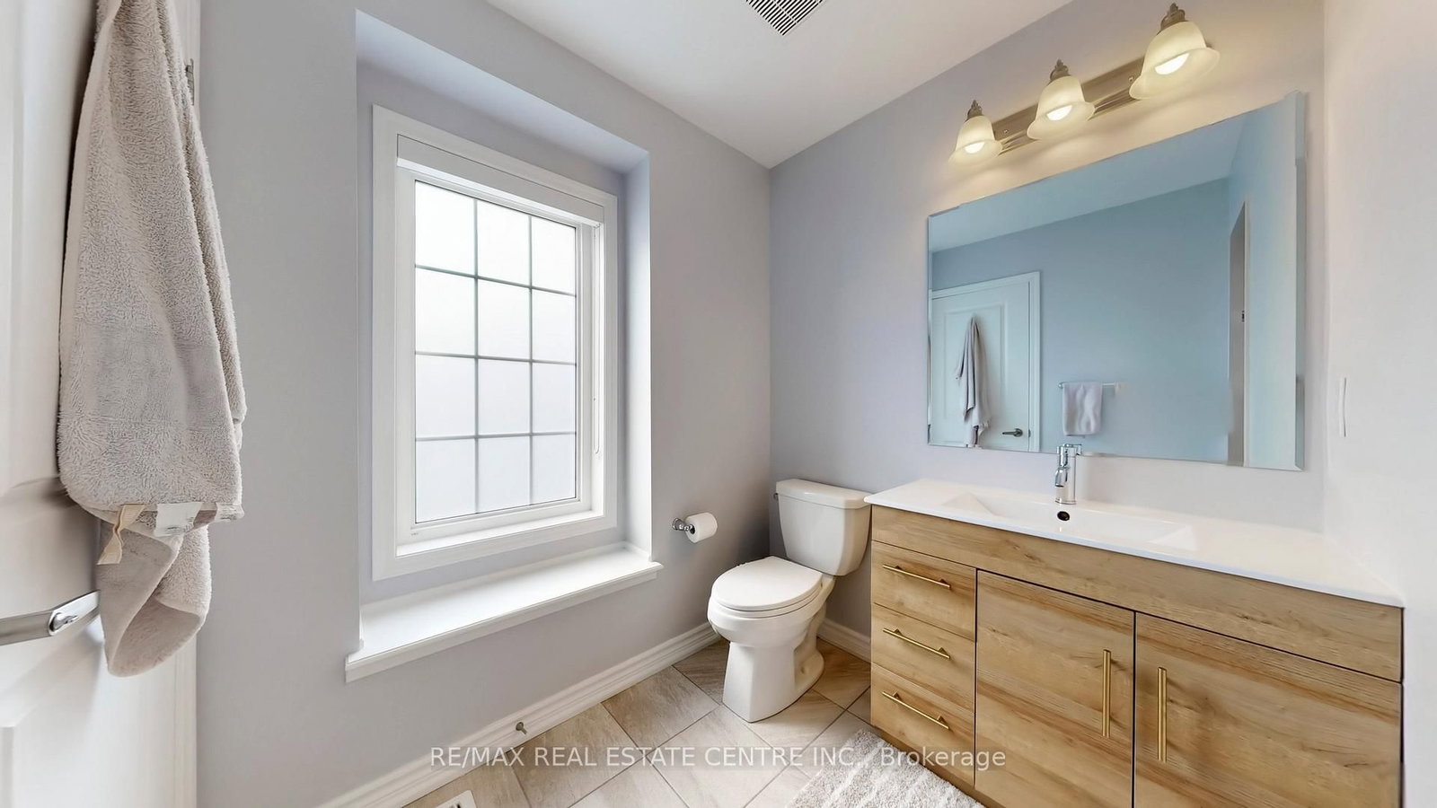 Townhouse for sale at 32 Bluegill Crescent, Whitby, Ontario, L1P 0E4 - Lynde Creek - MLS: E12958650