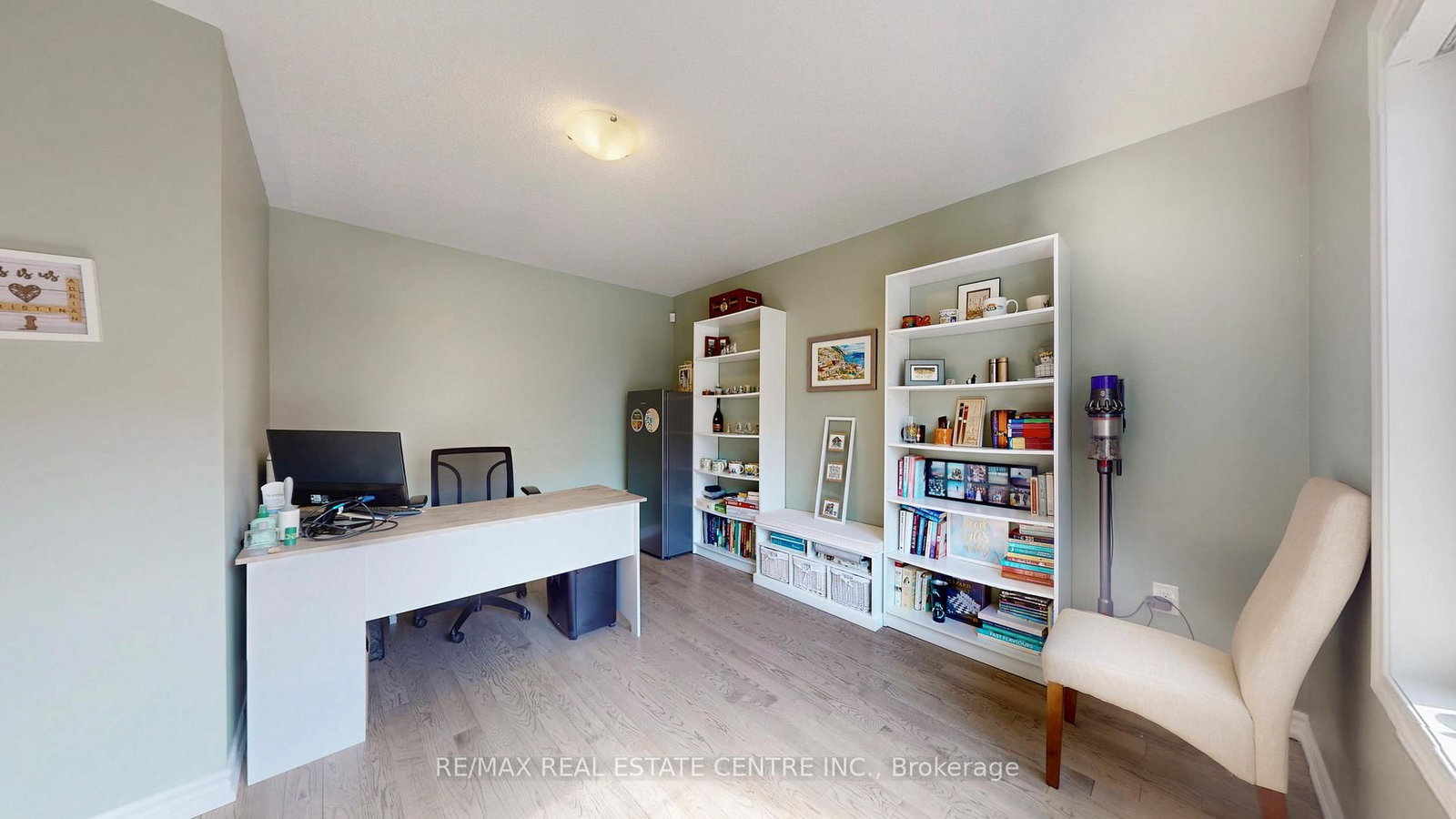 Townhouse for sale at 32 Bluegill Crescent, Whitby, Ontario, L1P 0E4 - Lynde Creek - MLS: E12958650