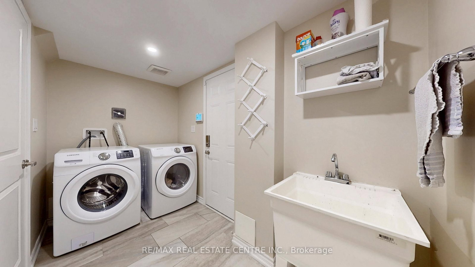 Townhouse for sale at 32 Bluegill Crescent, Whitby, Ontario, L1P 0E4 - Lynde Creek - MLS: E12958650