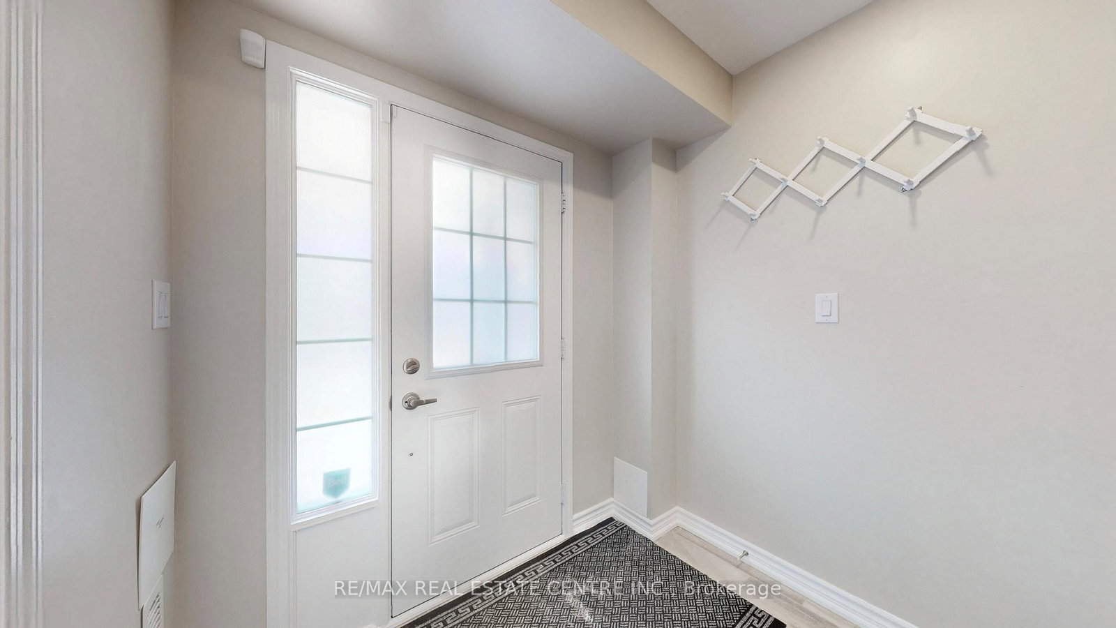 Townhouse for sale at 32 Bluegill Crescent, Whitby, Ontario, L1P 0E4 - Lynde Creek - MLS: E12958650