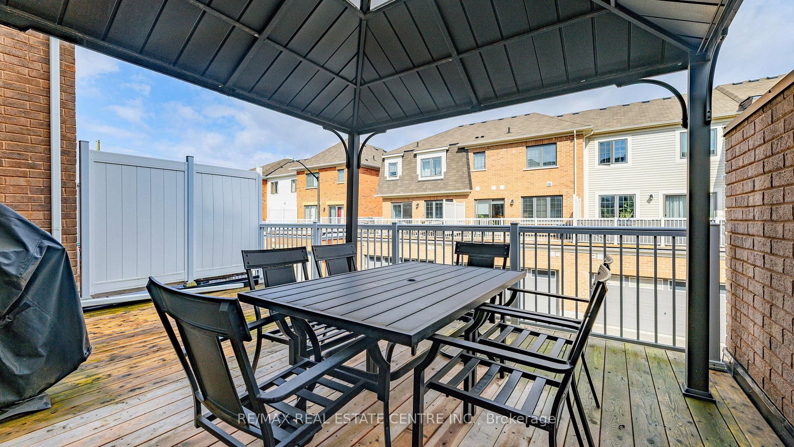 Townhouse for sale at 32 Bluegill Crescent, Whitby, Ontario, L1P 0E4 - Lynde Creek - MLS: E12958650