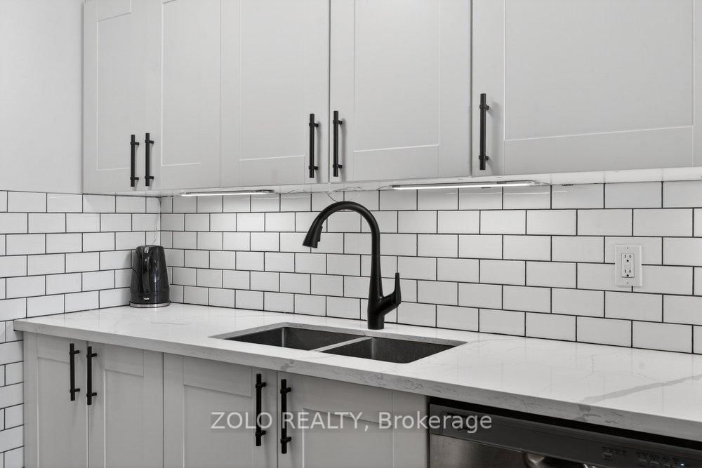 Detached House for sale at 1994 Faylee Crescent, Pickering, Ontario, L1V 2V6 - Liverpool - MLS: E12958988