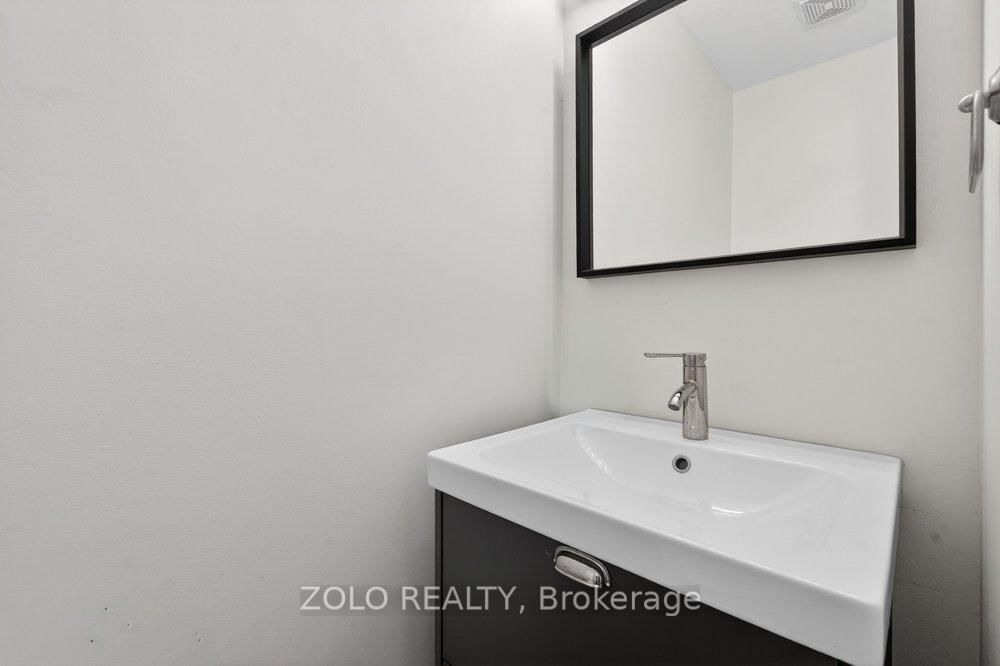 Detached House for sale at 1994 Faylee Crescent, Pickering, Ontario, L1V 2V6 - Liverpool - MLS: E12958988