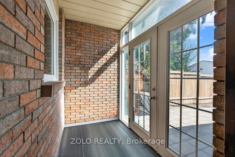 Detached House for sale at 1994 Faylee Crescent, Pickering, Ontario, L1V 2V6 - Liverpool - MLS: E12958988