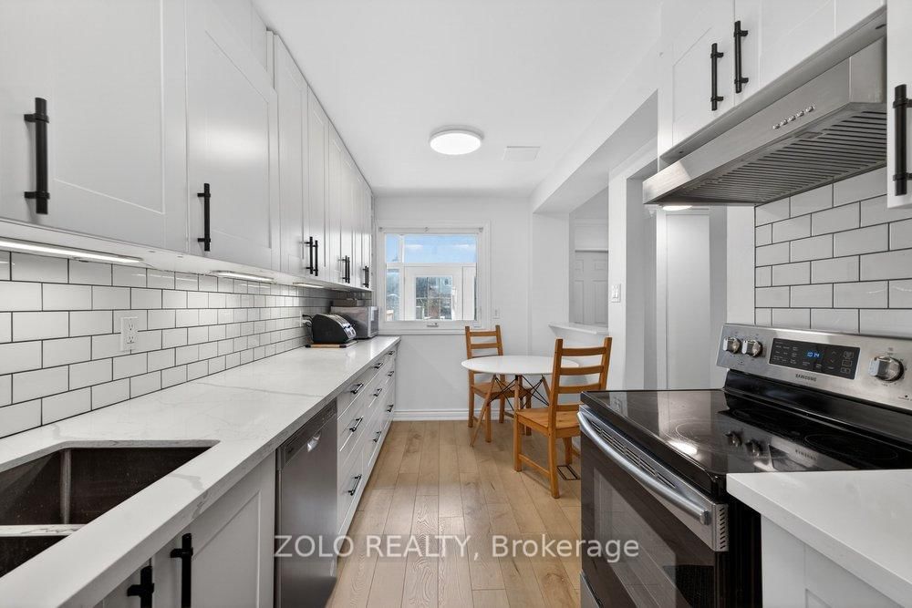 Detached House for sale at 1994 Faylee Crescent, Pickering, Ontario, L1V 2V6 - Liverpool - MLS: E12958988