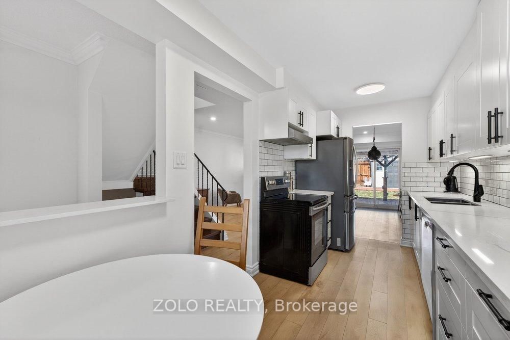 Detached House for sale at 1994 Faylee Crescent, Pickering, Ontario, L1V 2V6 - Liverpool - MLS: E12958988