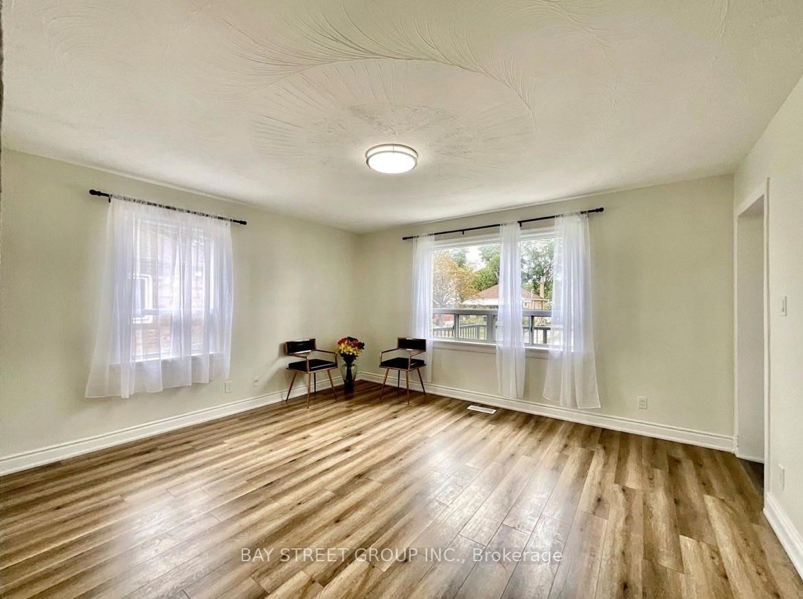 Detached House for lease at Main Floor-37 Bayard Avenue, Toronto, Ontario, M1R 4A4 - Wexford-Maryvale - MLS: E12959042