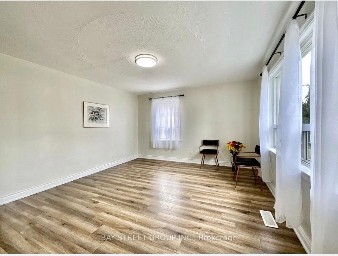 Detached House for lease at Main Floor-37 Bayard Avenue, Toronto, Ontario, M1R 4A4 - Wexford-Maryvale - MLS: E12959042