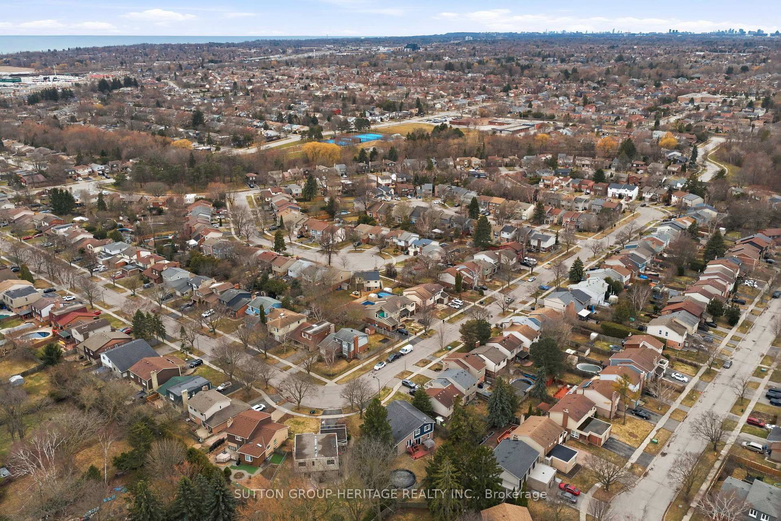 Detached House for sale at 1886 Malden Crescent, Pickering, Ontario, L1V 3G4 - Liverpool - MLS: E12959480