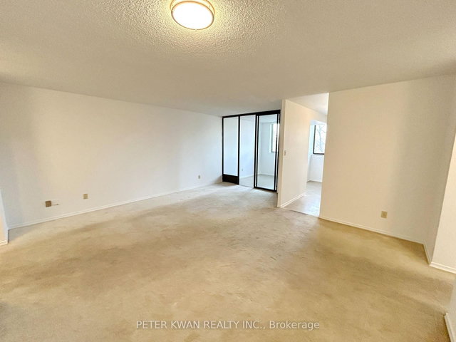 330 - 25 Bamburgh Circle