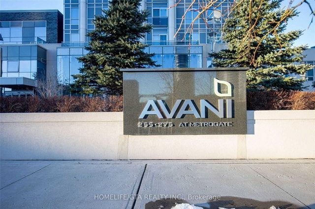 816 - 275 Village Green Square