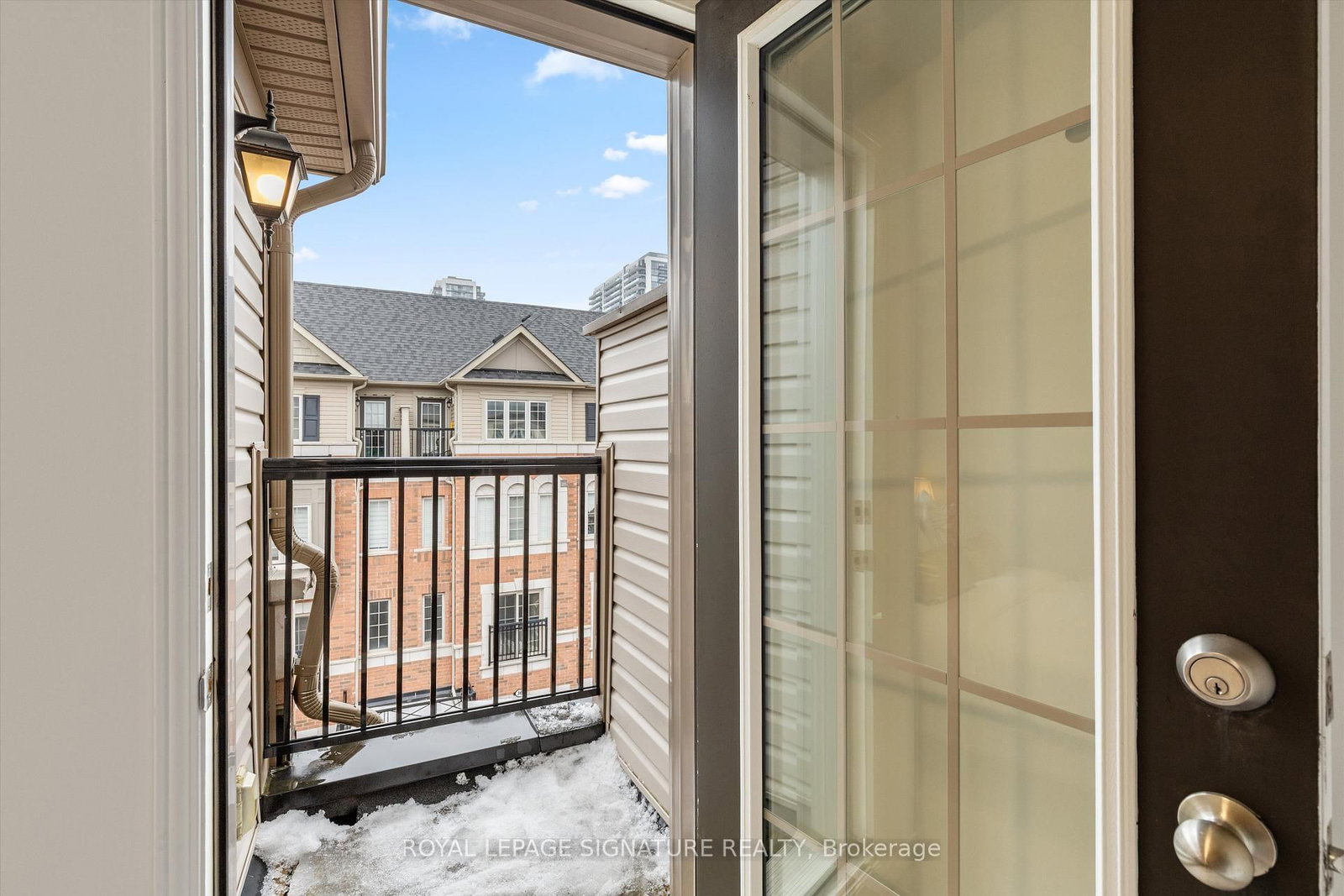 Townhouse for sale at 33 Glenstal Path, Oshawa, Ontario, L1L 0L2 - Windfields - MLS: E12959838