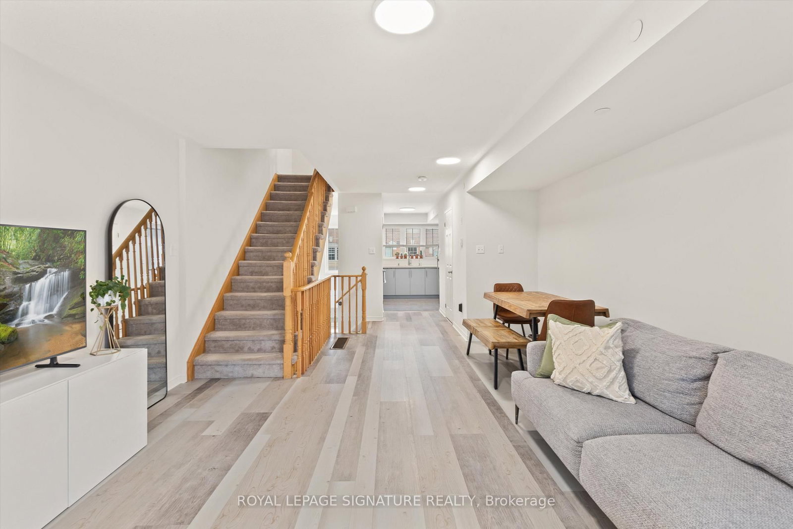 Townhouse for sale at 33 Glenstal Path, Oshawa, Ontario, L1L 0L2 - Windfields - MLS: E12959838